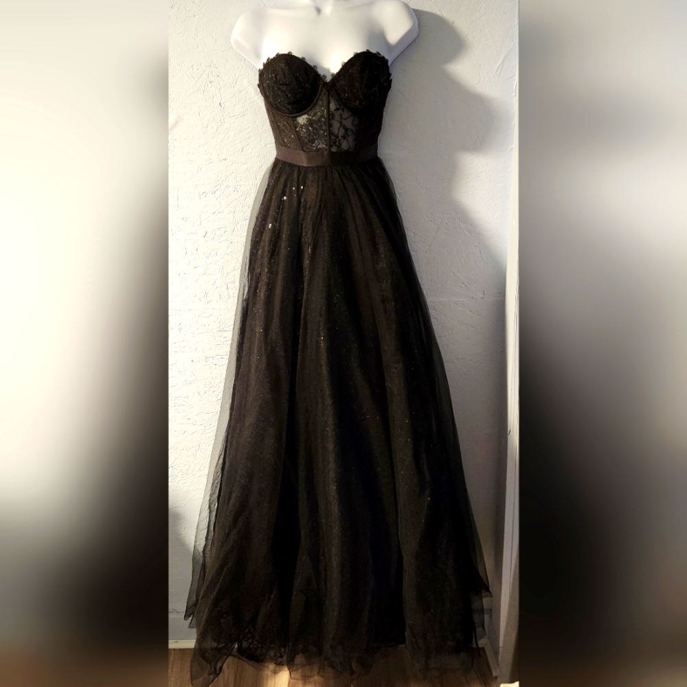 Jules & Cleo (David's Bridal) Black Lace Bustier Gown - Size 0